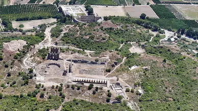Aspendos'un yaklaşık 2 bin yıllık ana caddesi yeniden hayat buldu