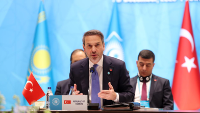 Bayraktar’dan Türk dünyasına Hazar teklifi