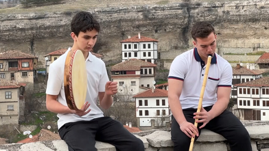 Lise öğrencileri geleneksel Türk müziğinin gönüllü kültür elçisi oldu