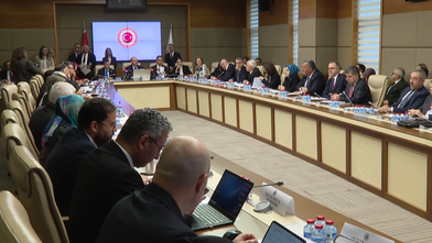 Sosyal medya ve doğum iznine yönelik düzenlemeleri de içeren kanun teklifi komisyonda