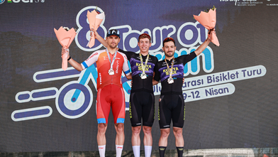 Uluslararası Bisiklet Turu'nun galibi milli sporcu Serdar Anıl Depe oldu