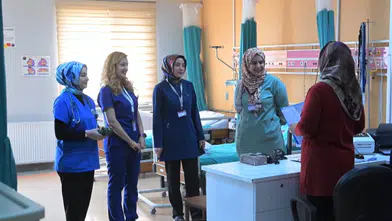 Songül ebe, 1500 doğuma katılarak annelerin sevincine ortak oldu