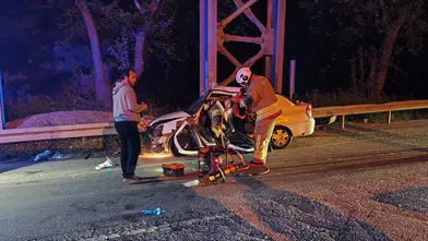 İki otomobilin çarpışması sonucu 2'si ağır 7 kişi yaralandı