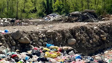 Açık alana çöp döken belediyeye hem ceza hem de suç duyurusu