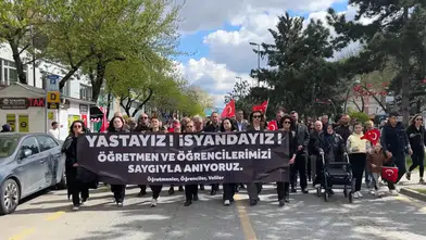 Şanlıurfa ve Kahramanmaraş'taki okul saldırıları sessiz yürüyüş ile tepki gösterildi