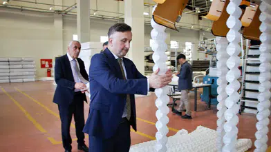 Meslek lisesi önce yatak şimdi de yay üretimine başladı