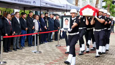 Kalp krizi geçiren polis memuru hayatını kaybetti