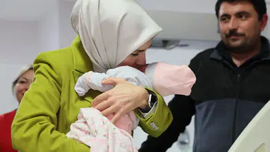 Doğum yardımı ödemeleri Kurban Bayramı öncesi hesaplara yatırıldı