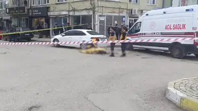 Husumetlisi tarafından tabancayla vuruldu