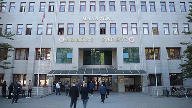 Manavgat Belediyesine yönelik rüşvet davası sanıklarının yargılanması sürüyor