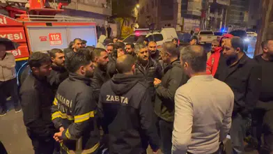 Temel kazısı sırasında çatlaklar oluştu!  6 bina tahliye edildi