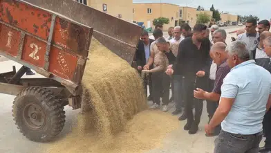 Mardin'de sezonun ilk arpa hasadı yapıldı