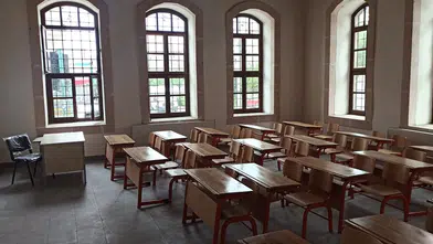 Depremlerde hasar 115 yıllık tarihi okulun restorasyonu tamamlandı