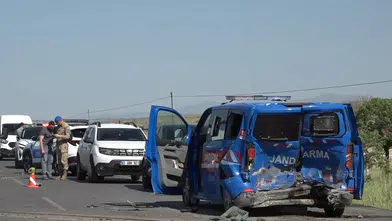 Ticari araç jandarma aracına çarptı! 1 uzman çavuş şehit oldu