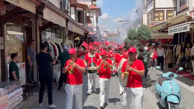 Öğrencilerden A Milli Futbol Takımı'na destek yürüyüşü