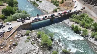Çayda akıntıya kapılan kişi aranıyor