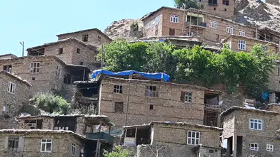 300 yıllık taş ve ahşap evler zamana direniyor
