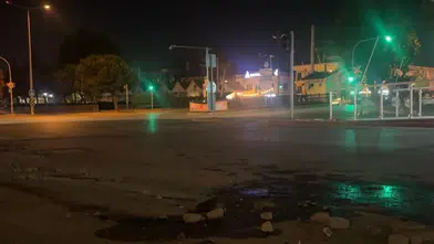 Hafif ticari araçla 2 motosikletin çarpıştığı kazada 1 kişi öldü