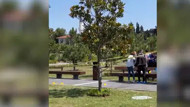Cani adam boşanma aşamasındaki eşini boğazından bıçakladı!