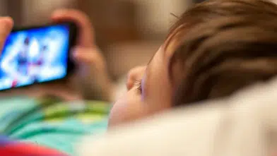 Sosyal medya çocukların beden algısını ve öz saygısını olumsuz etkiliyor