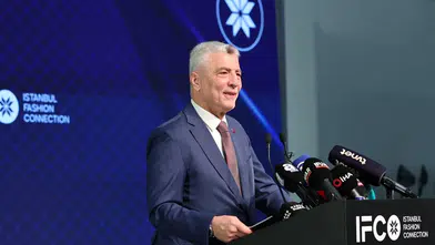 Ticaret Bakanı Bolat, İstanbul Hazır Giyim ve Moda Fuarı’nda konuştu
