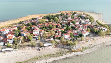 Eğirdir Gölü'ndeki Yeşilada sonbaharda havadan görüntülendi