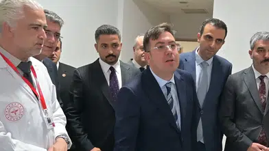 Adalet Bakan Yardımcısı Tuncay, yaralanan öğrencileri ziyaret etti