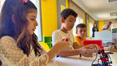 Köy okulunda yapay zekâdan robotik kodlamaya uygulamalı eğitim