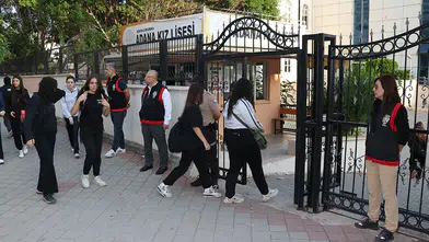 Güvenli eğitim için okul çevrelerinde denetimler sürüyor
