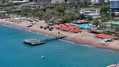 Antalya'ya gelen yabancı turist sayısı 15 milyonu aştı