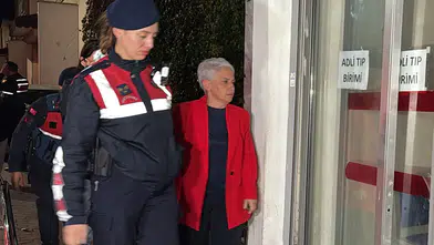 Çukurova Belediyesine yönelik operasyonda 34 kişi tutuklandı