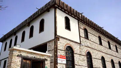 Kubbesiz cami yaklaşık 800 yıldır zamana meydan okuyor