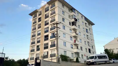 Kastamonu'da 7. kattan düşen 2 yaşındaki çocuk öldü
