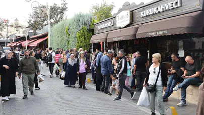 Gaziantep'te 391 yıllık kahvehanede menengiç kahvesi kuyruğu