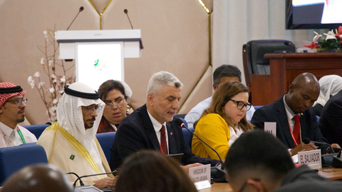 Bakan Bolat’ın konuşması DTÖ toplantısına damga vurdu