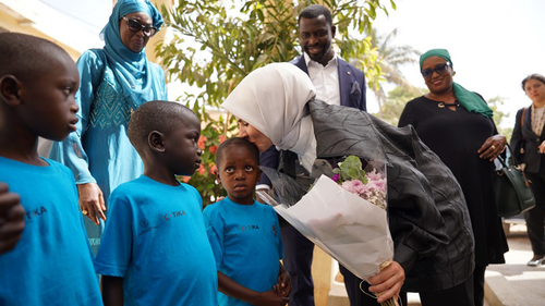 Bakanı Göktaş, Senegal’de sosyal hizmet merkezlerini ziyaret etti