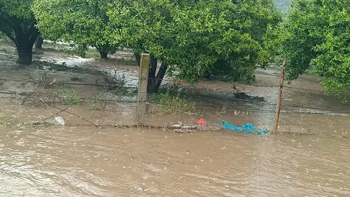 Kozan’da sağanak ve dolu hayatı felç etti
