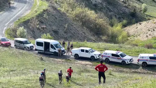 Güvenlik güçleri, Gülistan Doku'nun izini sürüyor