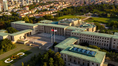 Sosyal medyaya ve doğum iznine yönelik düzenlemeler TBMM’de kabul edildi