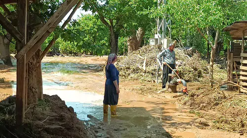 Adana'da 1 kişinin hayatını kaybettiği selden etkilenen alanlar temizleniyor
