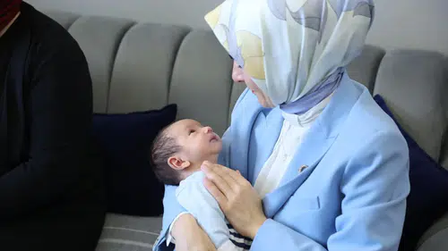 Nisan ayı doğum yardımı ödemeleri hesaplara yatırıldı