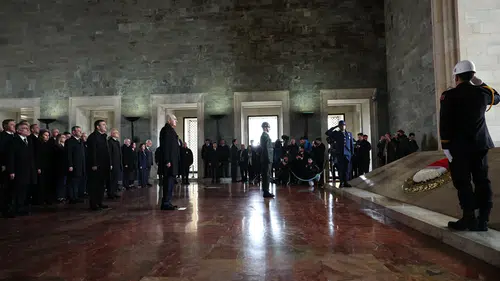 Devlet erkanı, Anıtkabir'de Ata’nın huzurunda