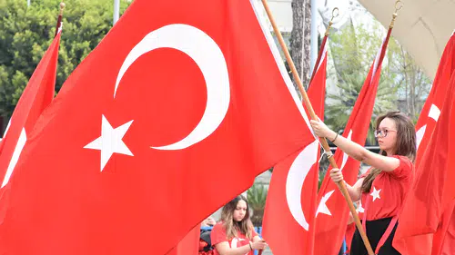 Antalya ve çevre illerde Ulusal Egemenlik ve Çocuk Bayramı buruk kutlandı