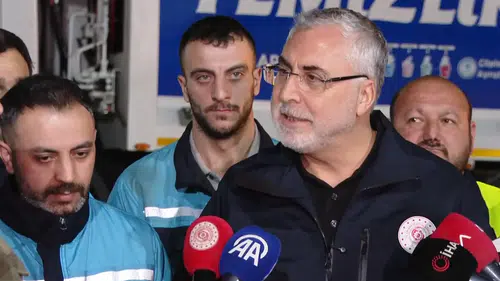 Çalışma ve Sosyal Güvenlik Bakanı Işıkhan, 1 Mayıs'ı işçilerle karşıladı