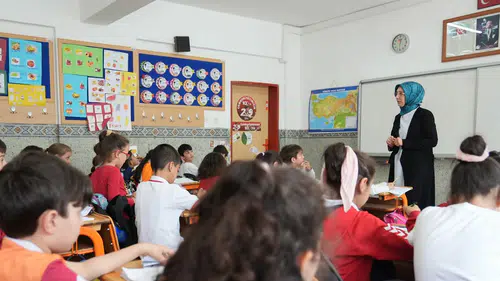 Öğretmenlerin il içi isteğe bağlı yer değiştirme sonuçları açıklandı