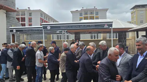 160 yıllık camide bayramlaşma töreni