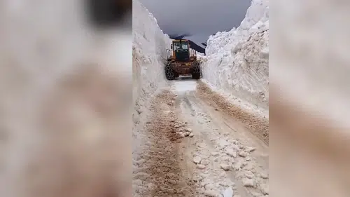 Mayıs ayının son günlerinde 3 metrelik kar