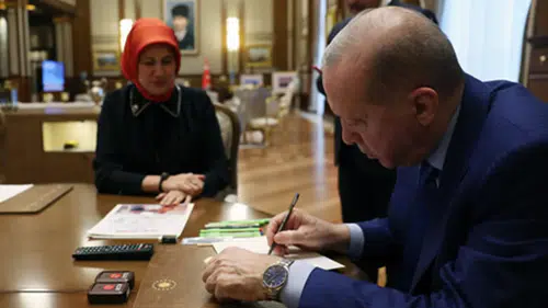 Cumhurbaşkanı Erdoğan, Türk Kızılay'a kurban bağışında bulundu