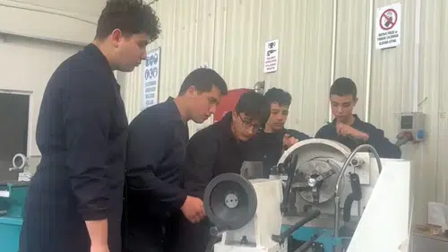 Meslek liseli öğrenciler savunma sanayisinin ihtiyaçlarına göre yetiştiriliyor