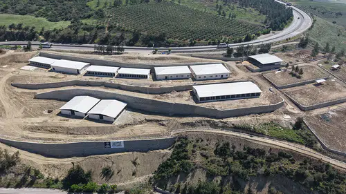 Sahipsiz hayvanlar için inşa edilen 75 bin metrekarelik merkezde sona yaklaşıldı